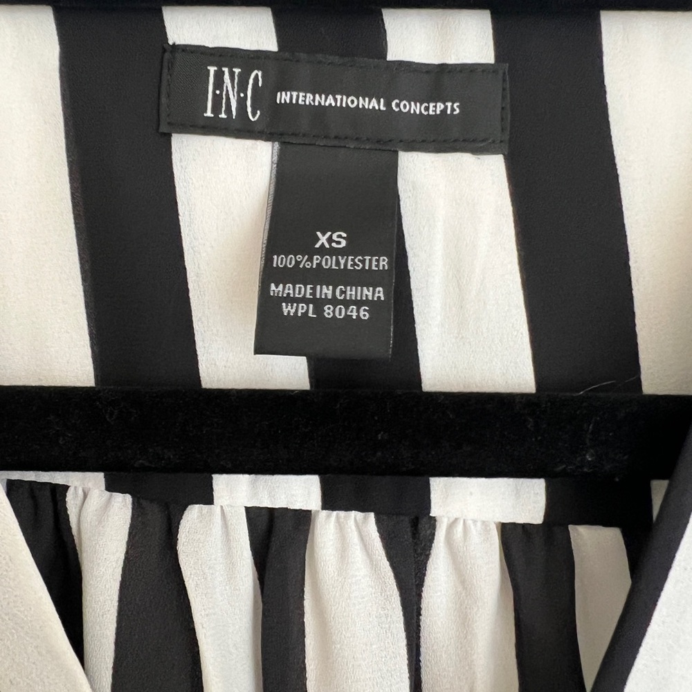Blouse INC Internacional Concept - Picture 2 of 3